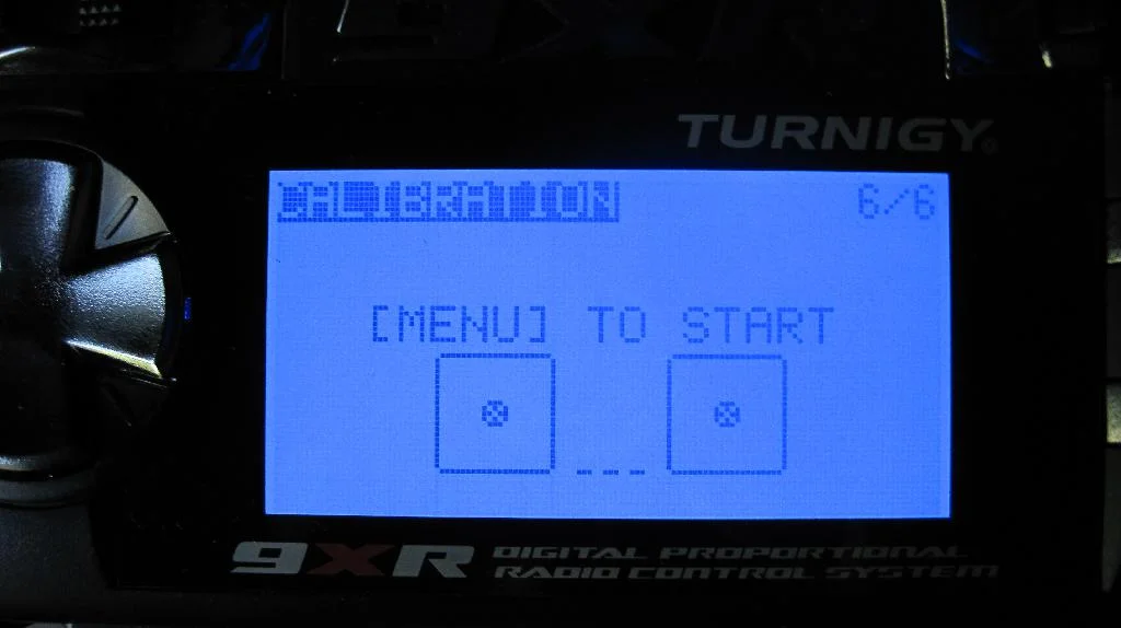 Аппаратура радиоуправления Turnigy 9XR в режиме калибровке. Установлена прошивка ER9X.