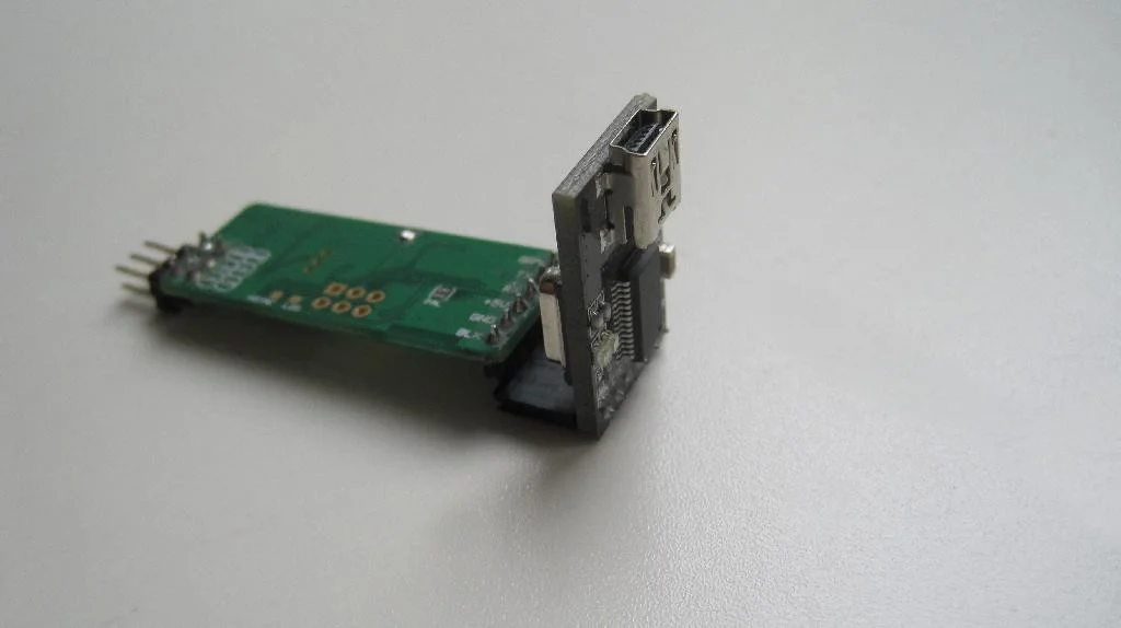 minimOSD подключен к адаптеру USB-UART (FTDI).