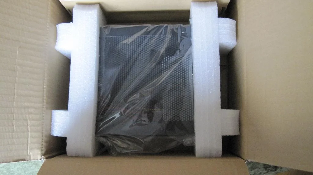 Корпус Morex 5689B-60W лежит завернутый в пленку в картонной транспортировочной упаковке.